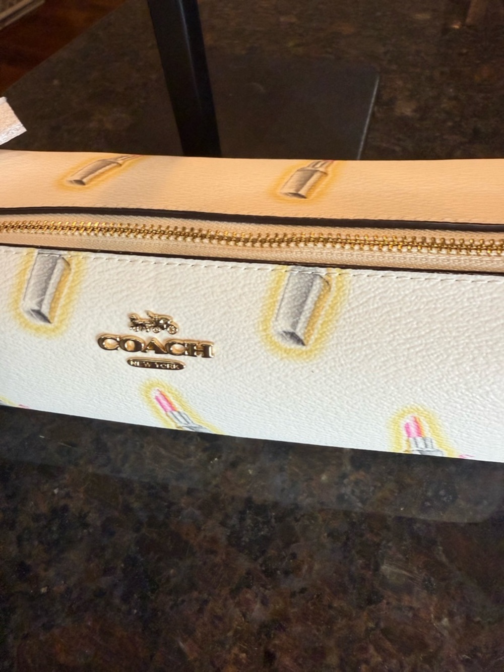 Coach Cream Make-up Bag with Pink Lipstick Motif - Picture 4 of 13